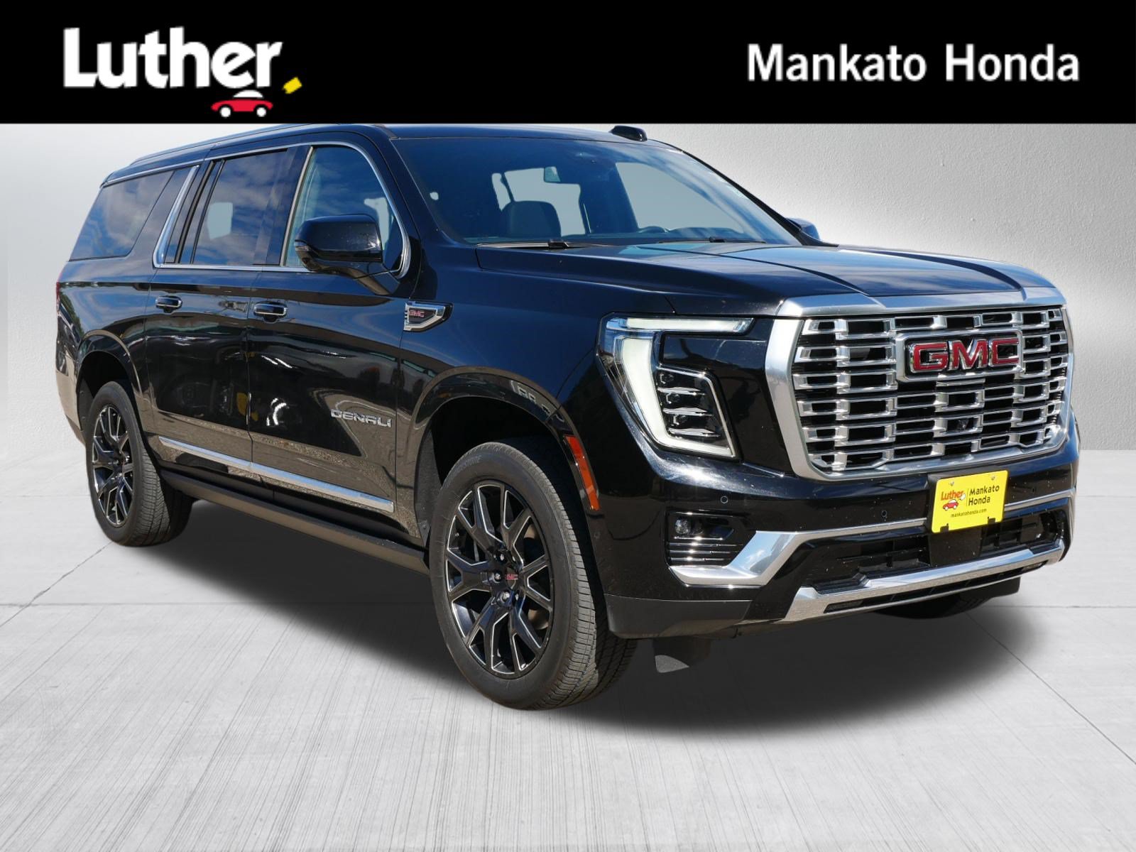 Used 2025 GMC Yukon XL Denali w/ Sun & Power Step Package