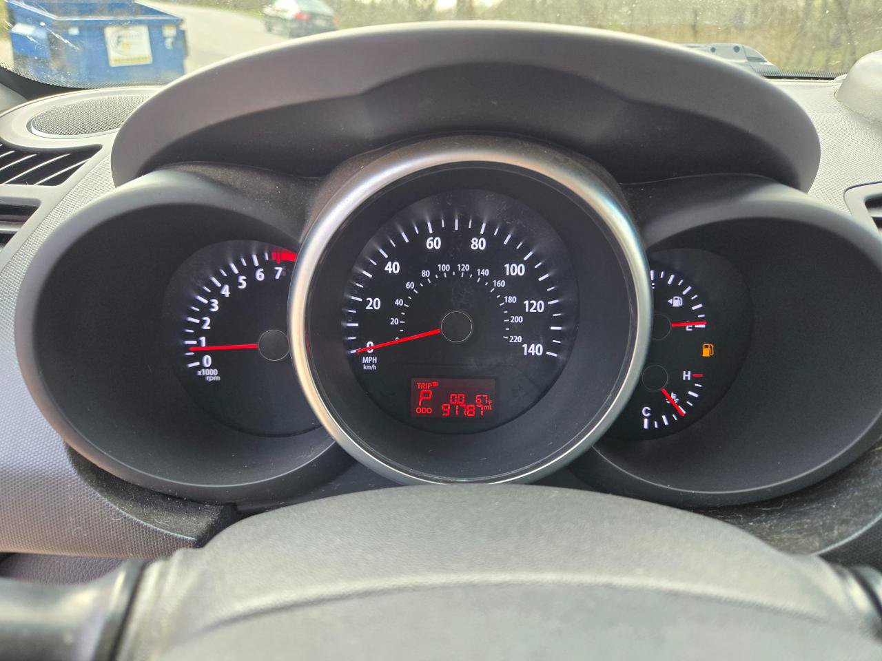 Used 2013 Kia Soul + FWD image 11