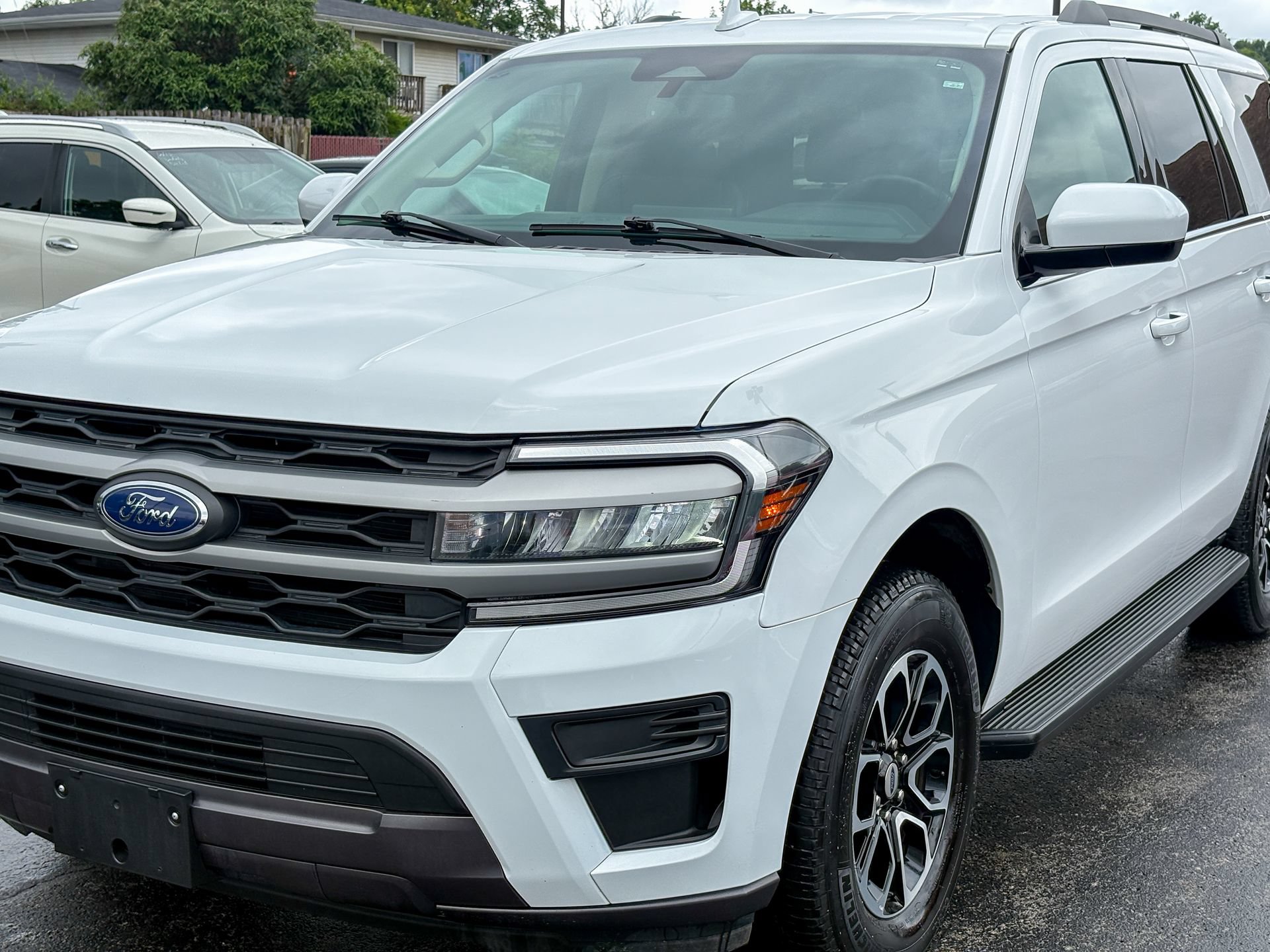 Used 2024 Ford Expedition XLT AWD/4WD image 8