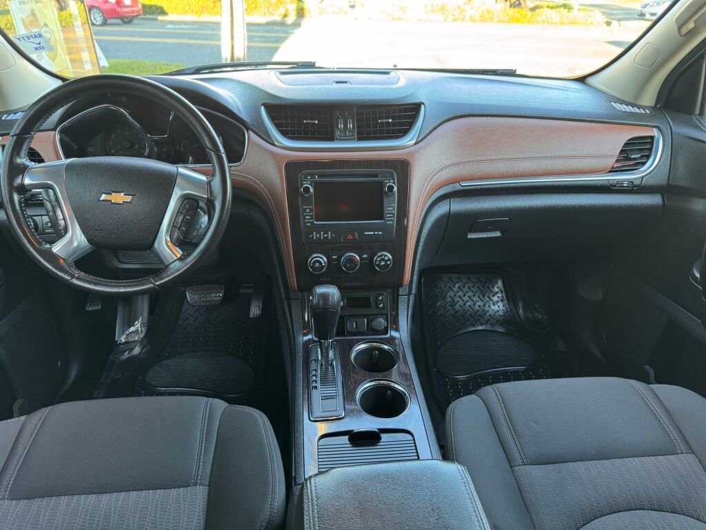 Used 2016 Chevrolet Traverse LT image 21