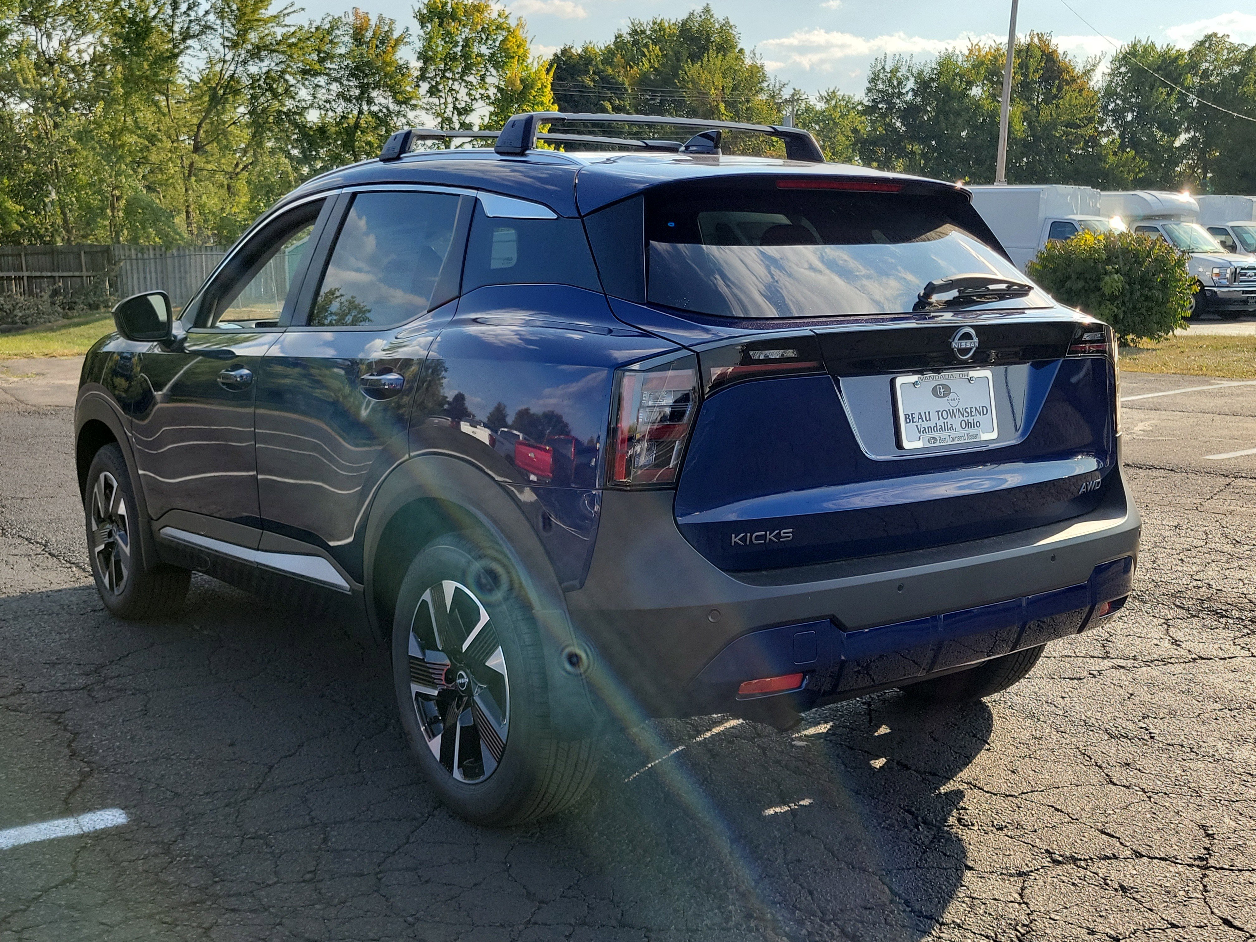 New 2026 Nissan Kicks SV w/ SV Premium Package image 3