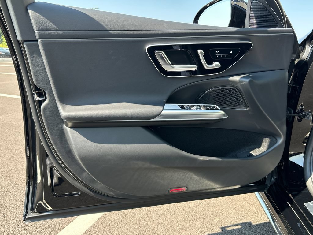 New 2026 Mercedes-Benz E 350 4MATIC Sedan image 10