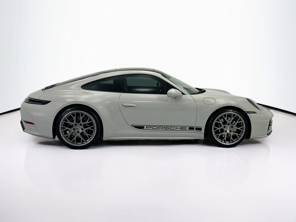 Used 2026 Porsche 911 Carrera image 4
