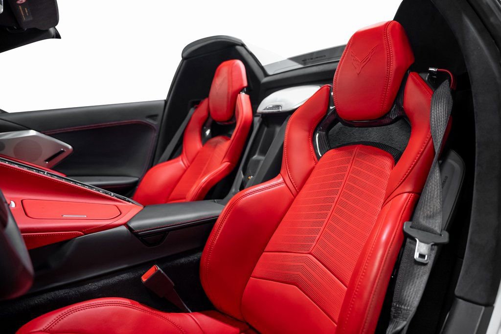 Used 2024 Chevrolet Corvette Stingray Premium Conv w/ 3LT image 30