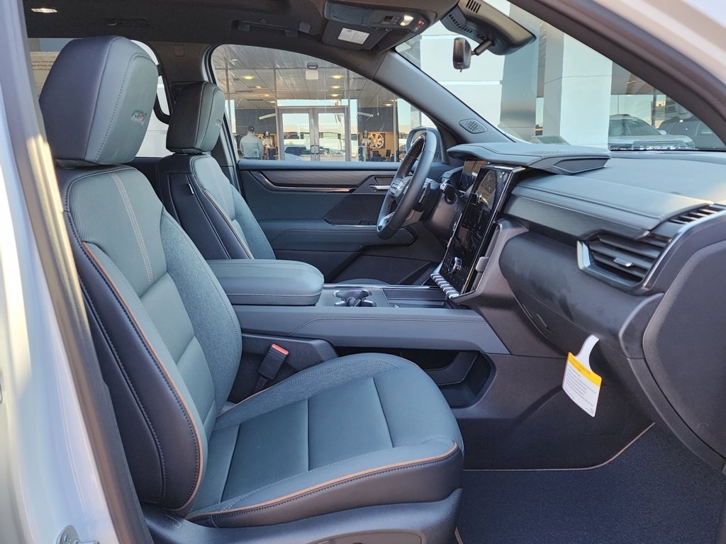 New 2026 GMC Acadia AT4 w/ Super Cruise Package image 42