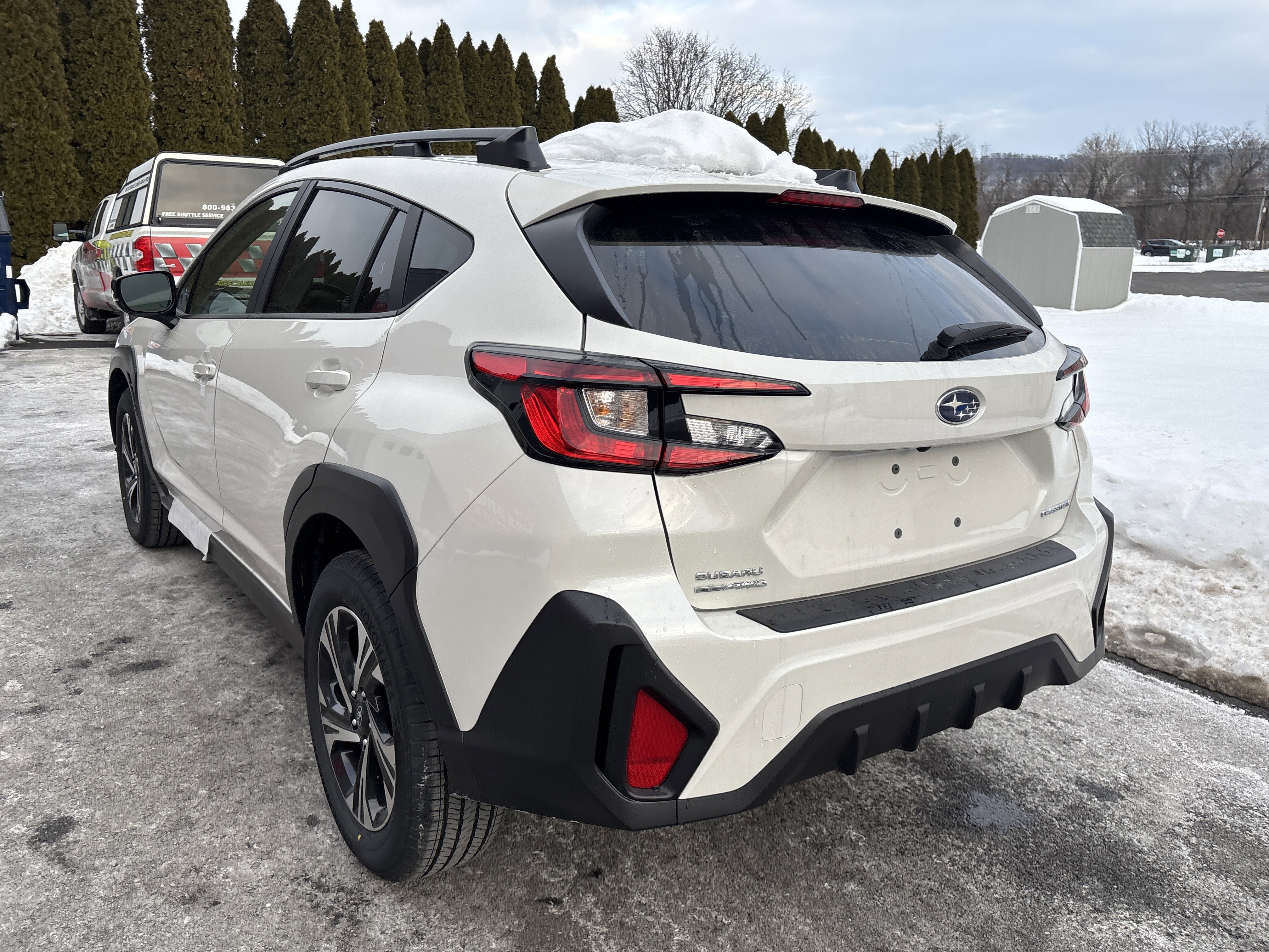 Used 2025 Subaru Crosstrek 2.0i Premium image 6