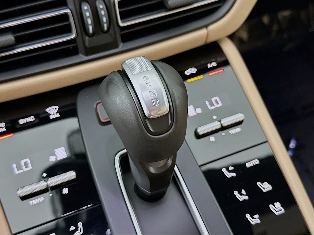 New 2026 Porsche Macan AWD/4WD image 19