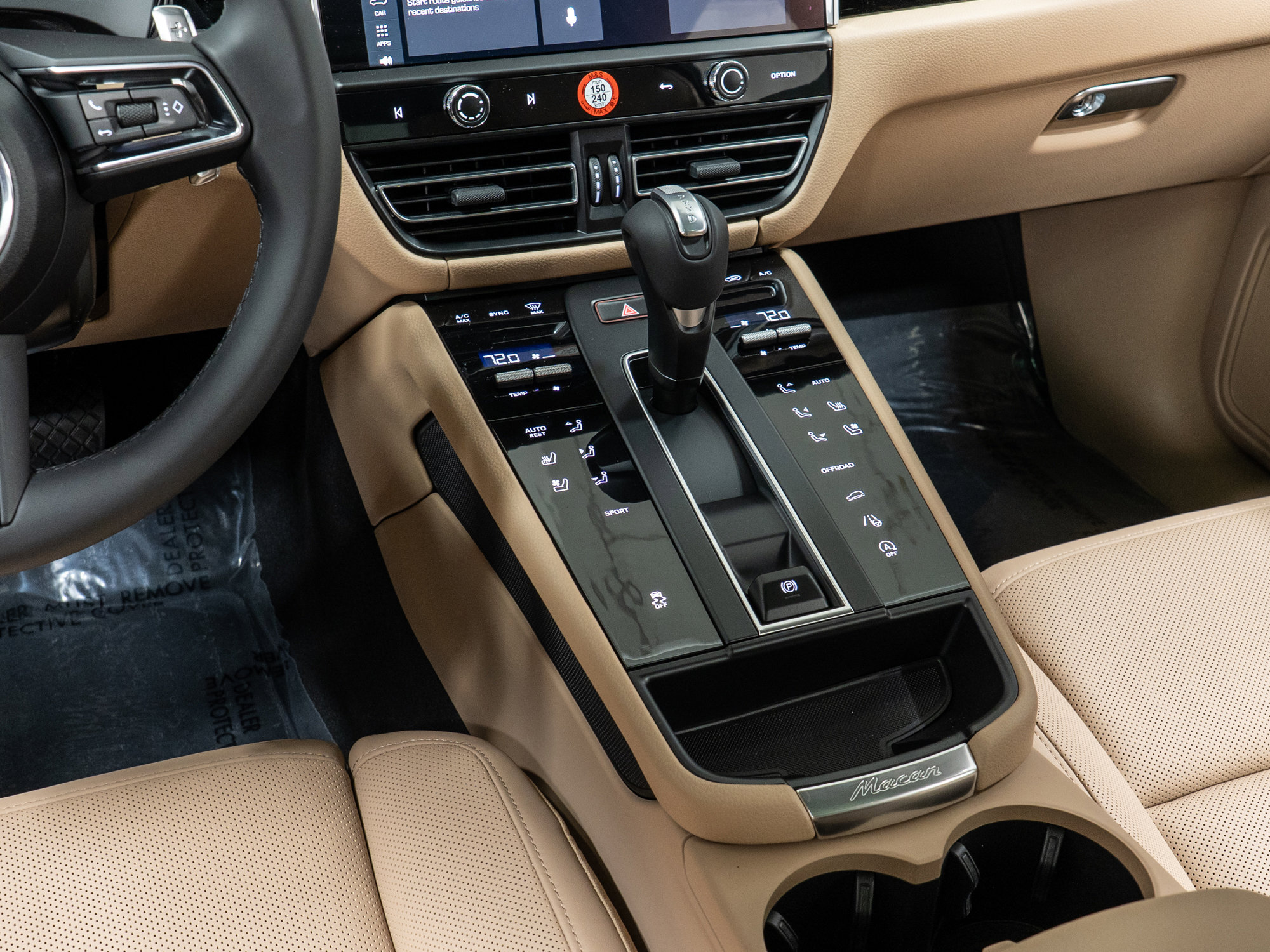 Used 2025 Porsche Macan image 23