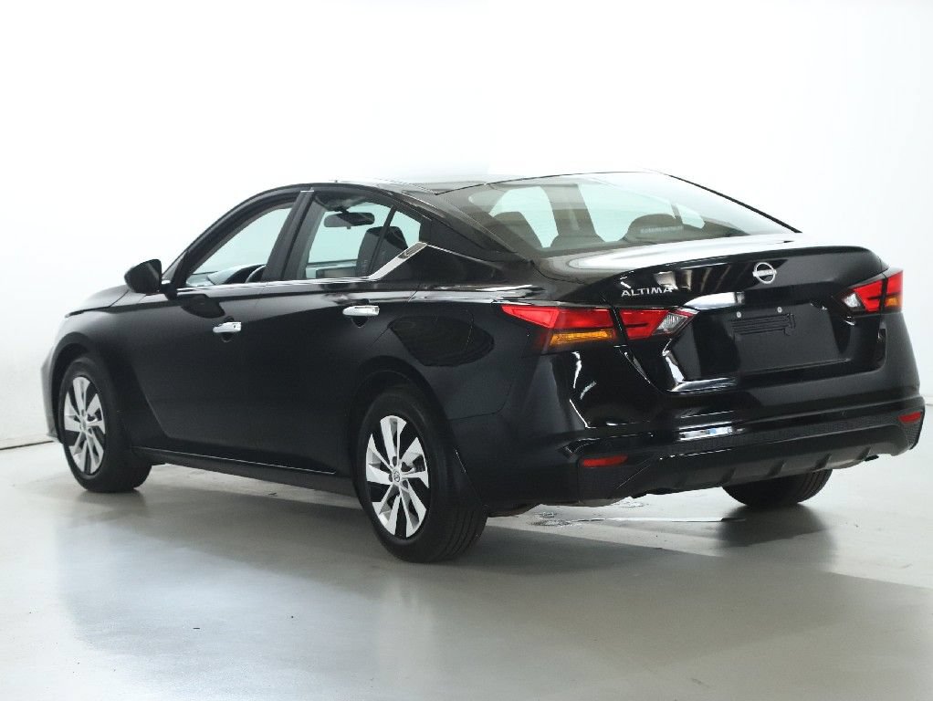 Used 2023 Nissan Altima 2.5 S FWD image 39