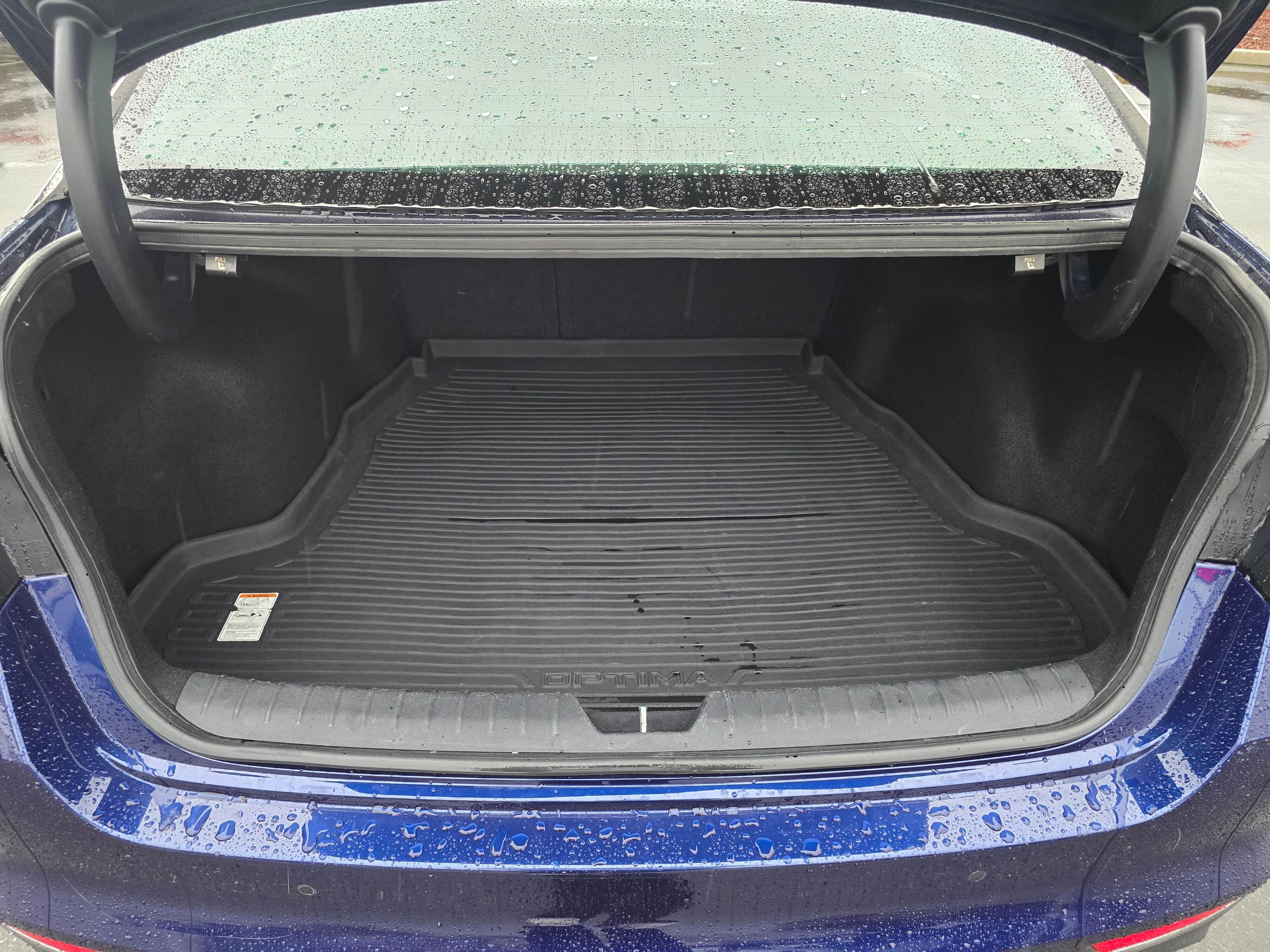 Used 2018 Kia Optima EX image 10