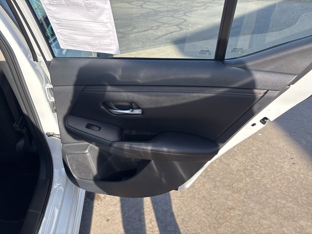 Used 2021 Nissan Sentra SR w/ SR Premium Package image 42