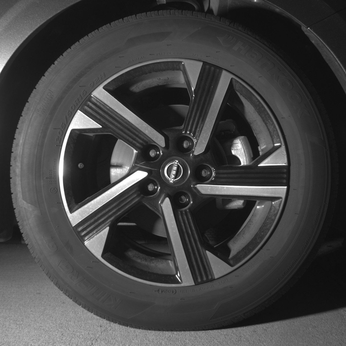 Used 2025 Nissan Sentra SV image 13