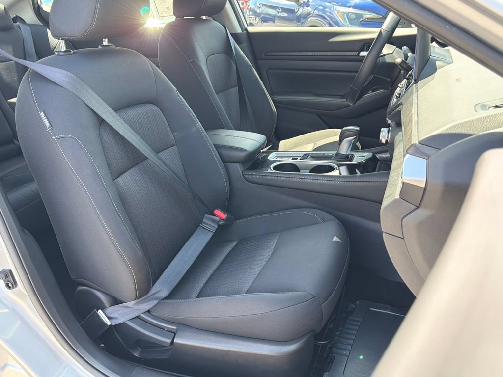 Used 2024 Nissan Altima 2.5 SV w/ SV Premium Package AWD/4WD image 20
