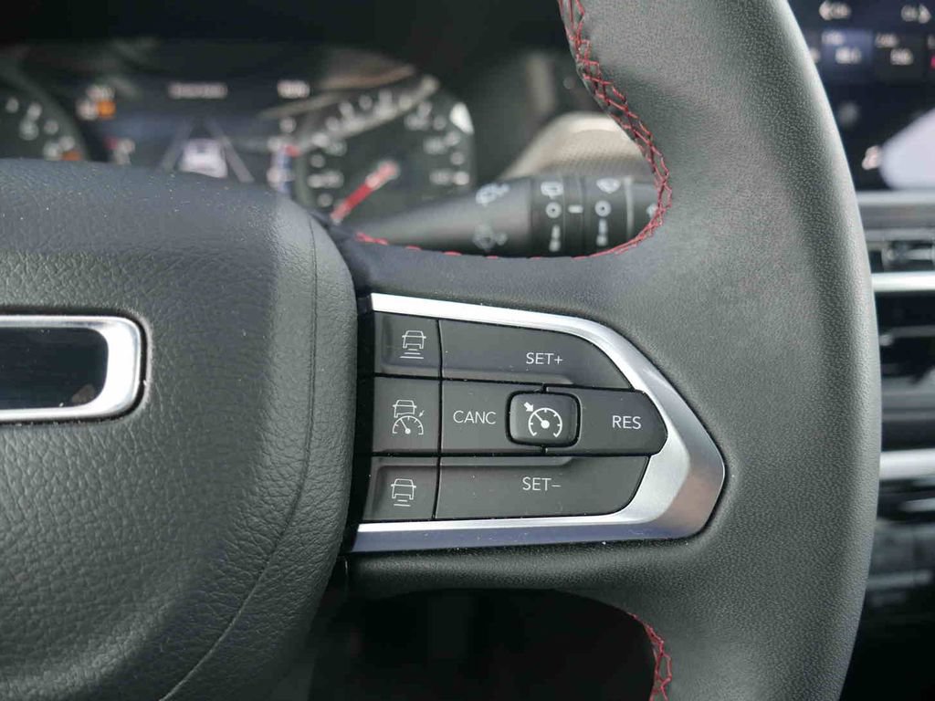 Certified 2024 Jeep Compass Trailhawk AWD/4WD image 33