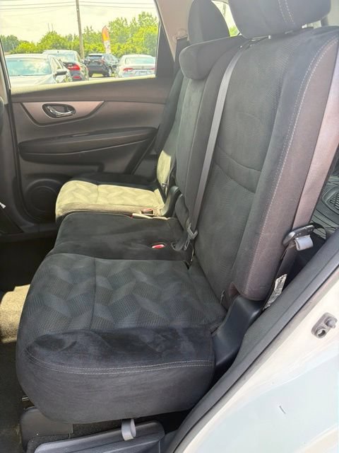 Used 2016 Nissan Rogue S w/ S Family Package FWD image 9