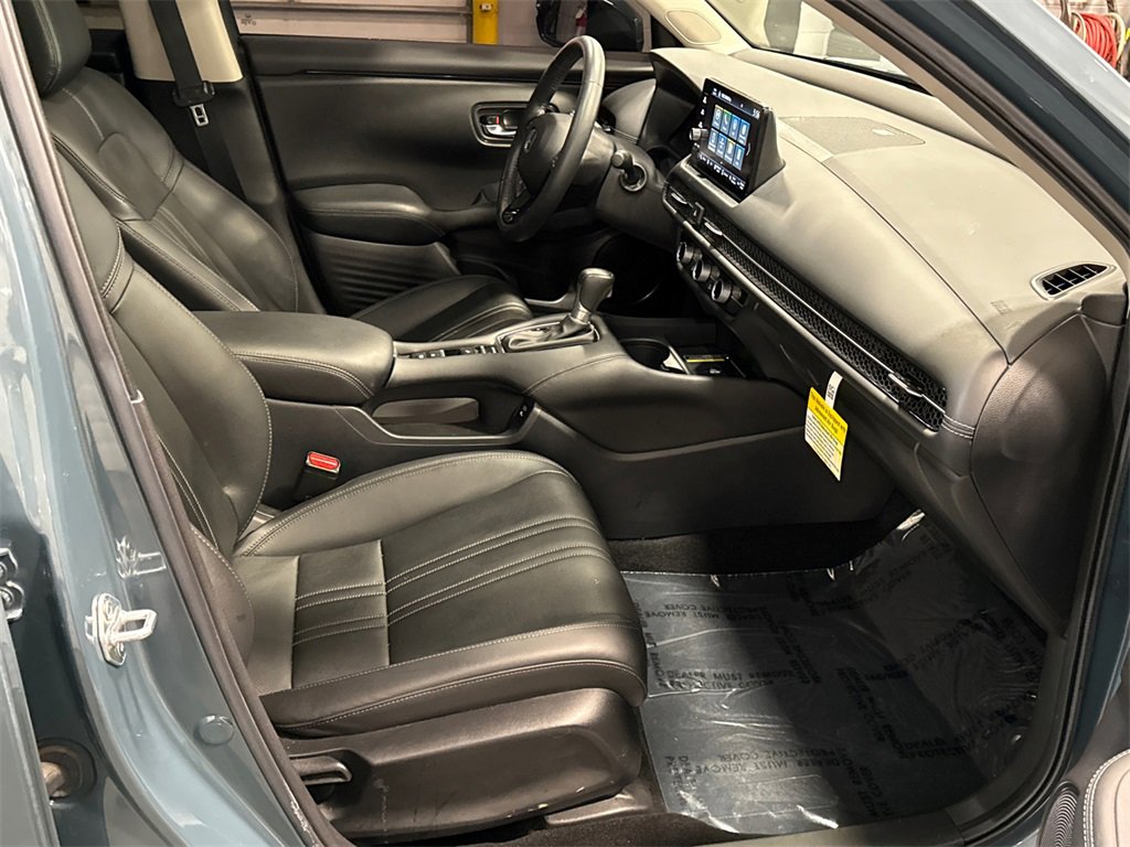Used 2024 Honda HR-V EX-L image 14