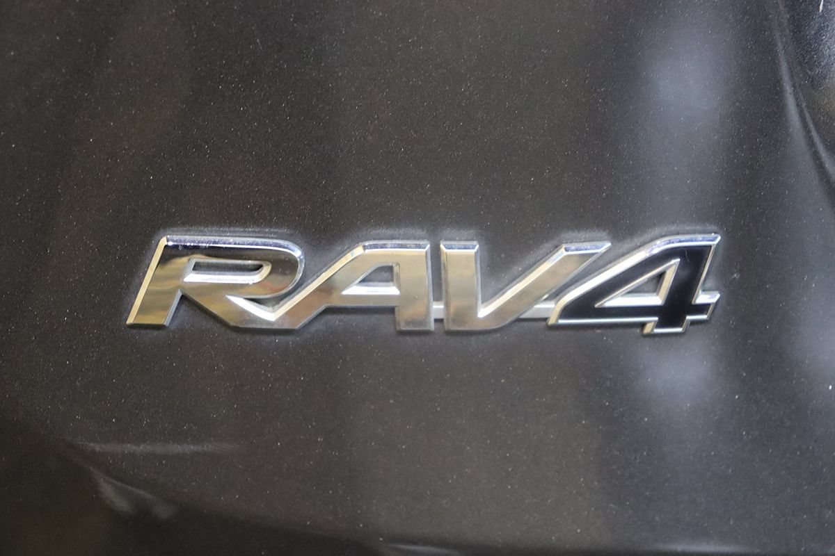 Used 2014 Toyota RAV4 XLE AWD/4WD image 21