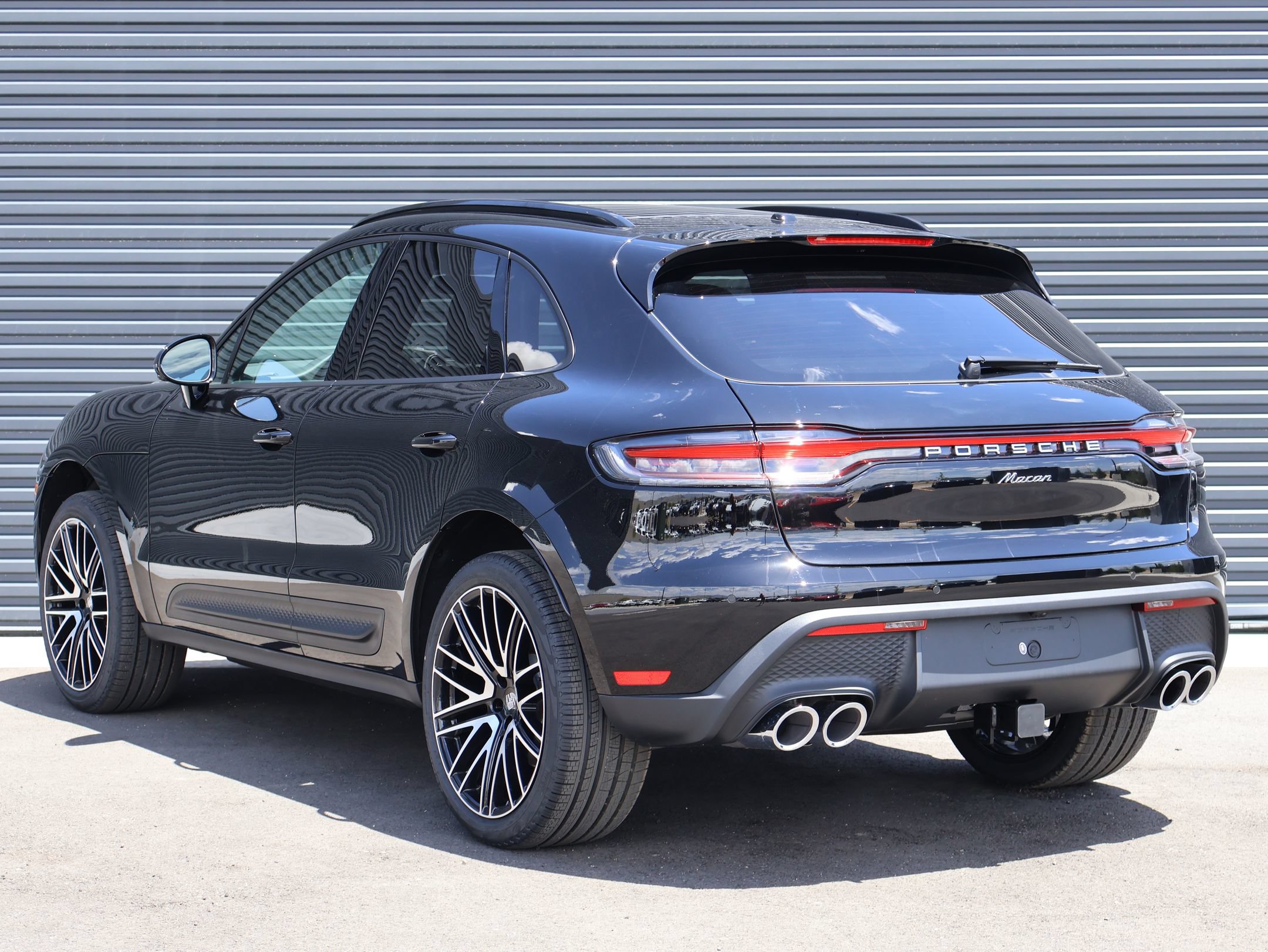 New 2026 Porsche Macan AWD/4WD image 3
