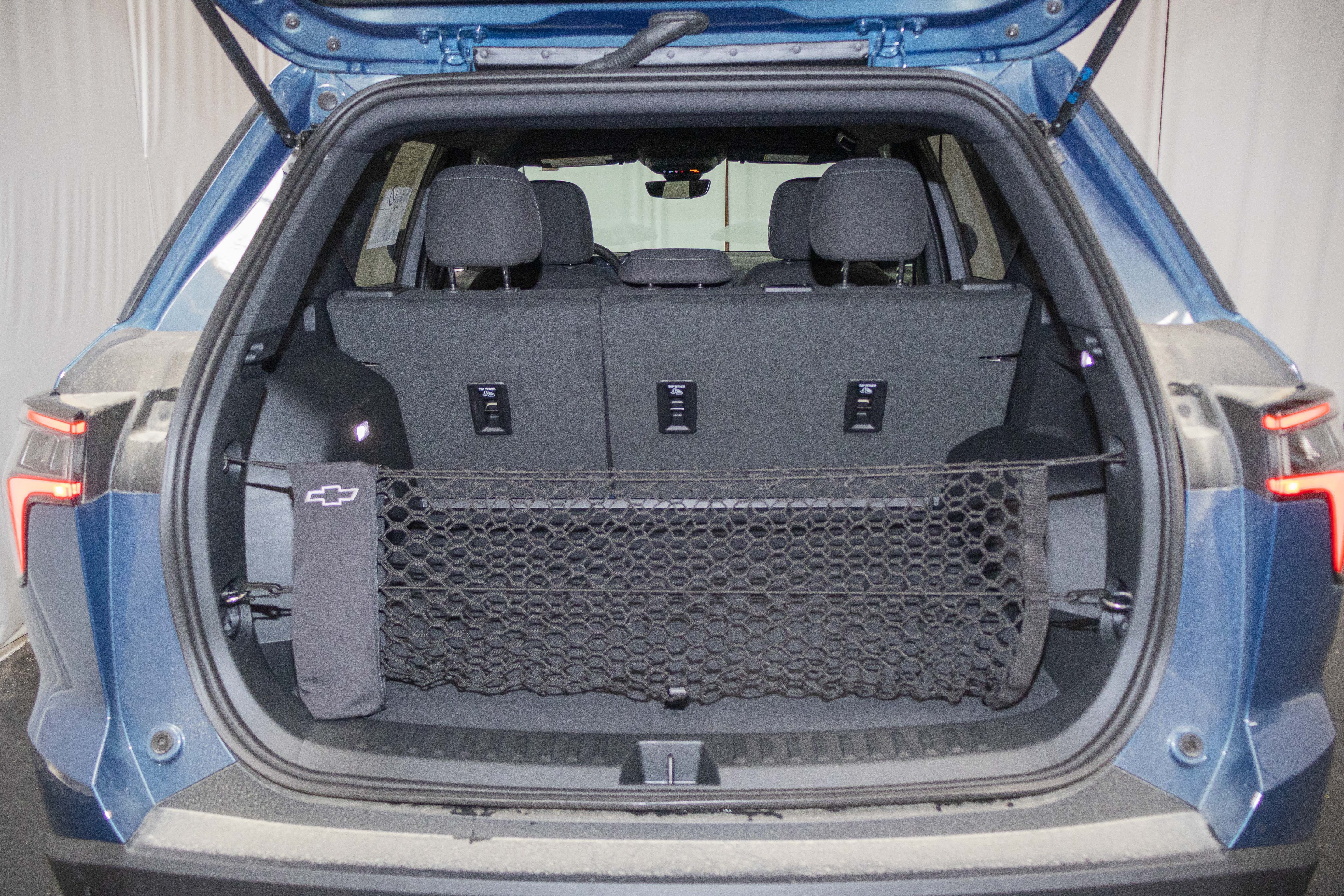 New 2027 Chevrolet Equinox LT w/ Safety and Technology Package FWD image 10