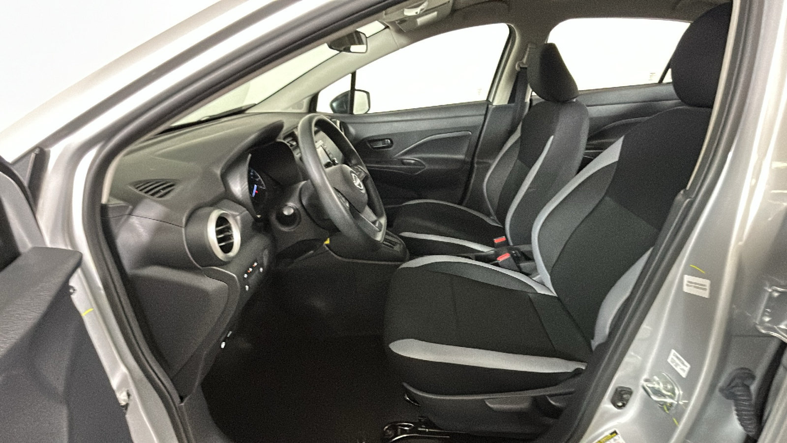 Used 2025 Nissan Versa S w/ Trunk Package FWD image 14
