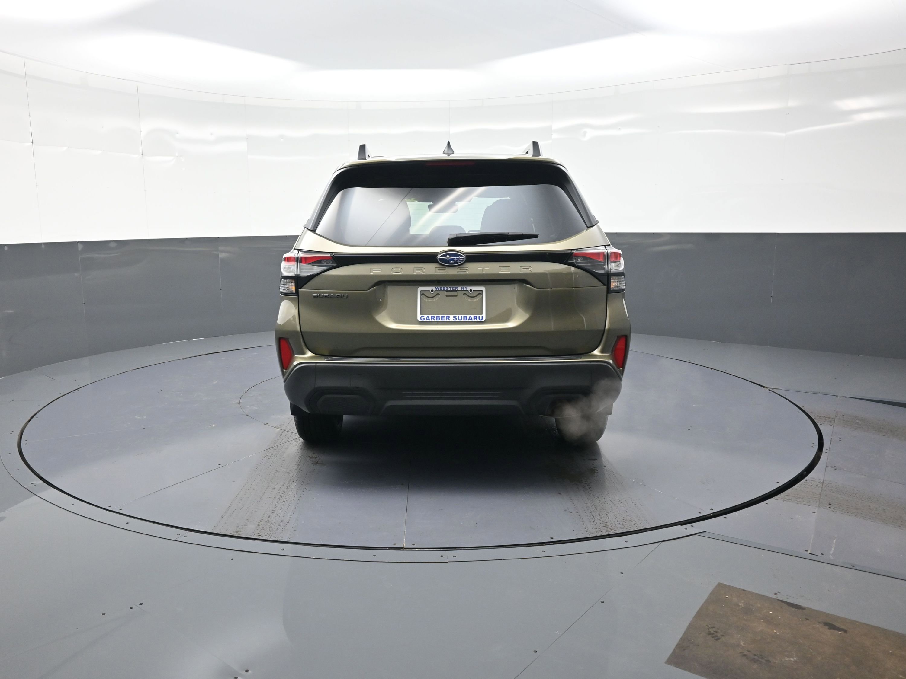 Used 2025 Subaru Forester Premium image 4