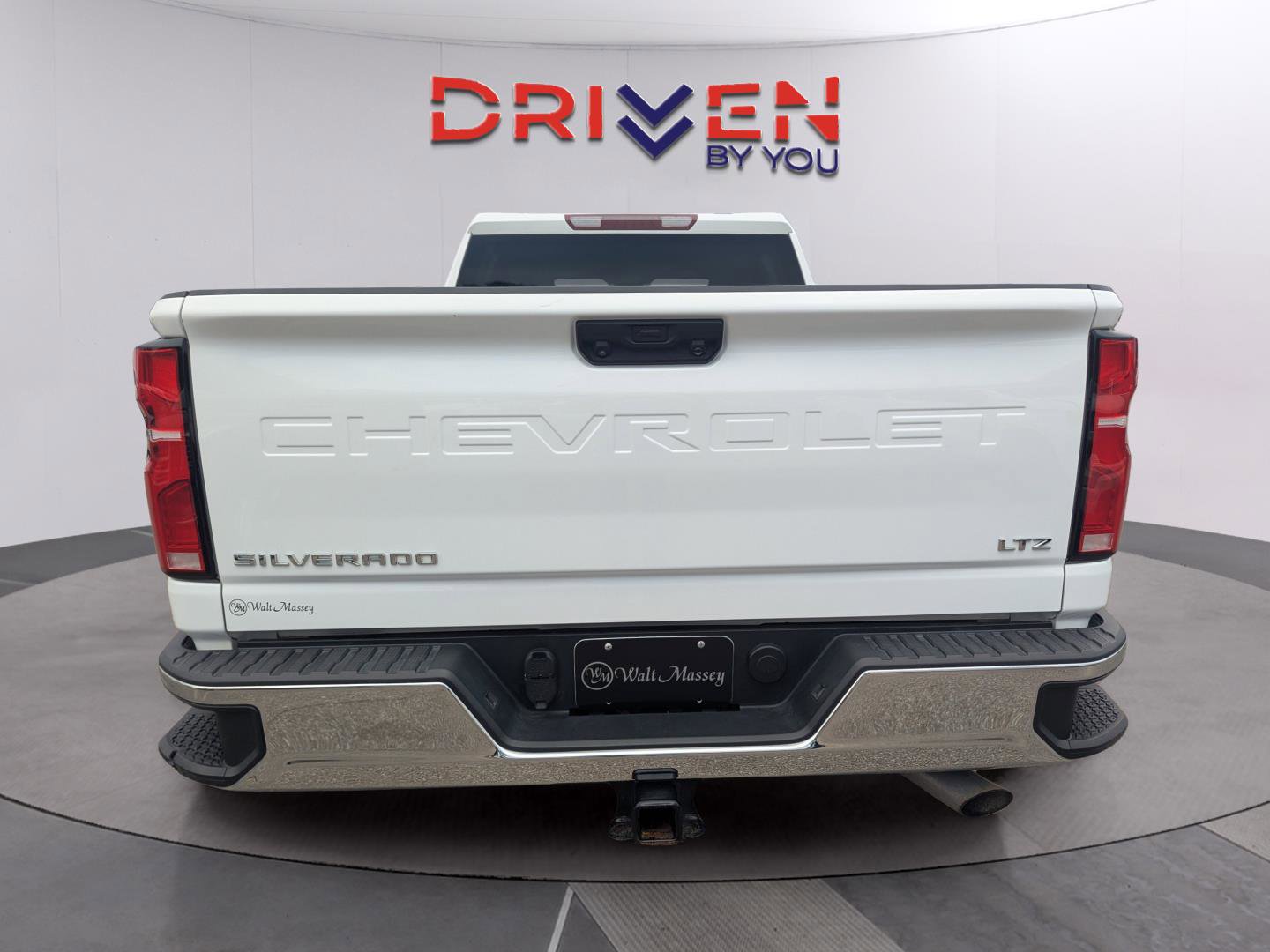 Used 2024 Chevrolet Silverado 2500 LTZ w/ LTZ Convenience Package image 4