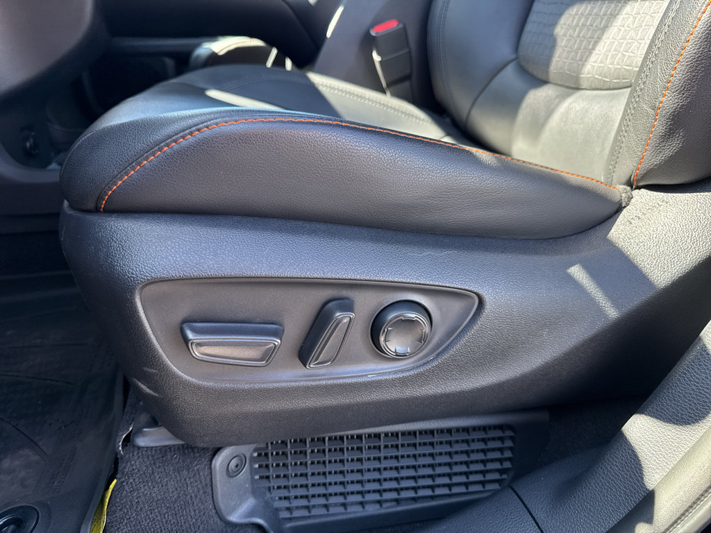 Used 2021 Toyota Sienna XSE w/ XSE Plus Package AWD/4WD image 14