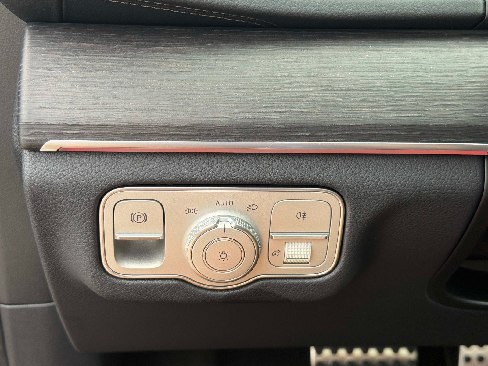 New 2026 Mercedes-Benz GLS 580 4MATIC image 29