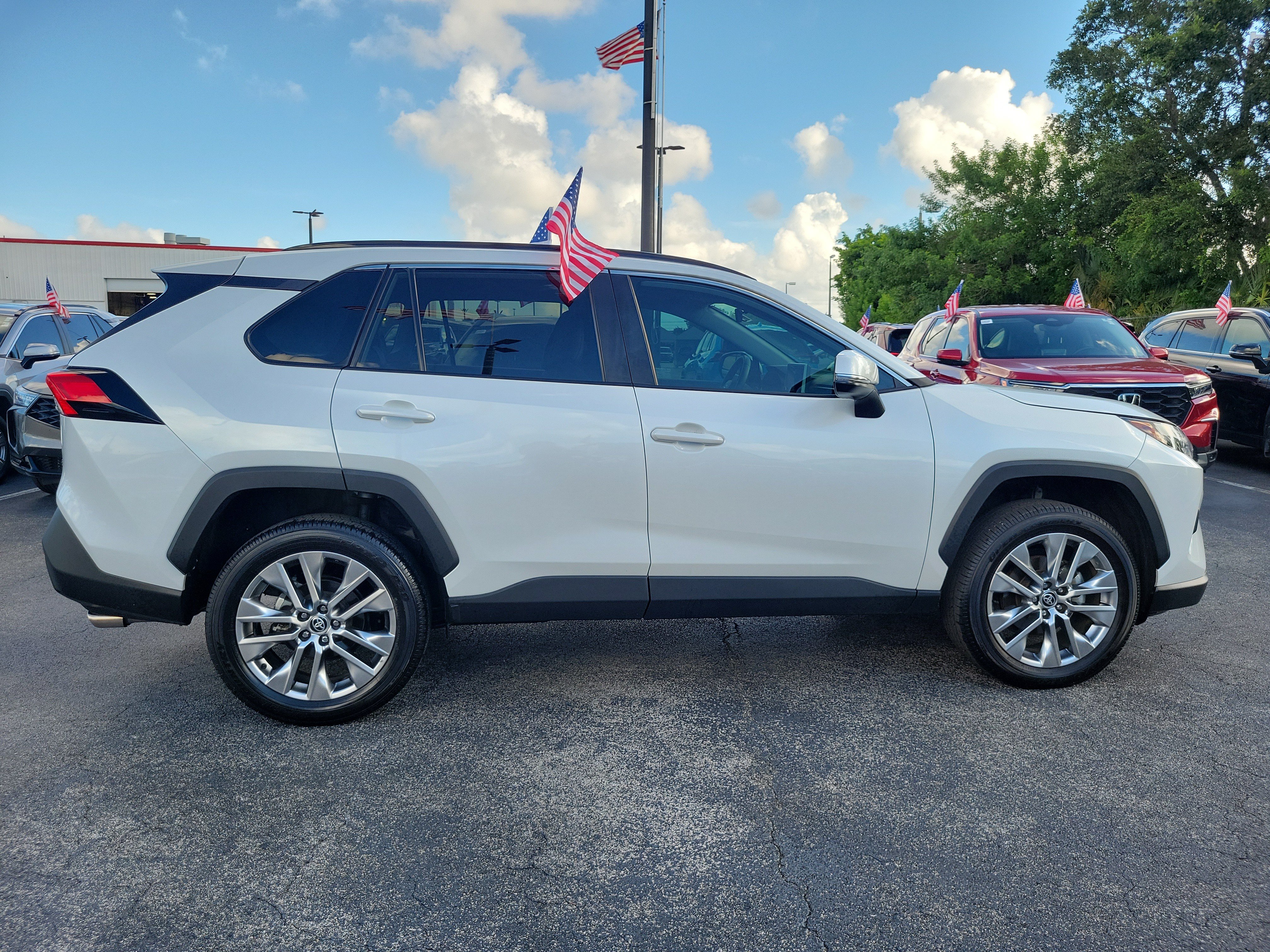 Used 2025 Toyota RAV4 XLE Premium FWD image 13