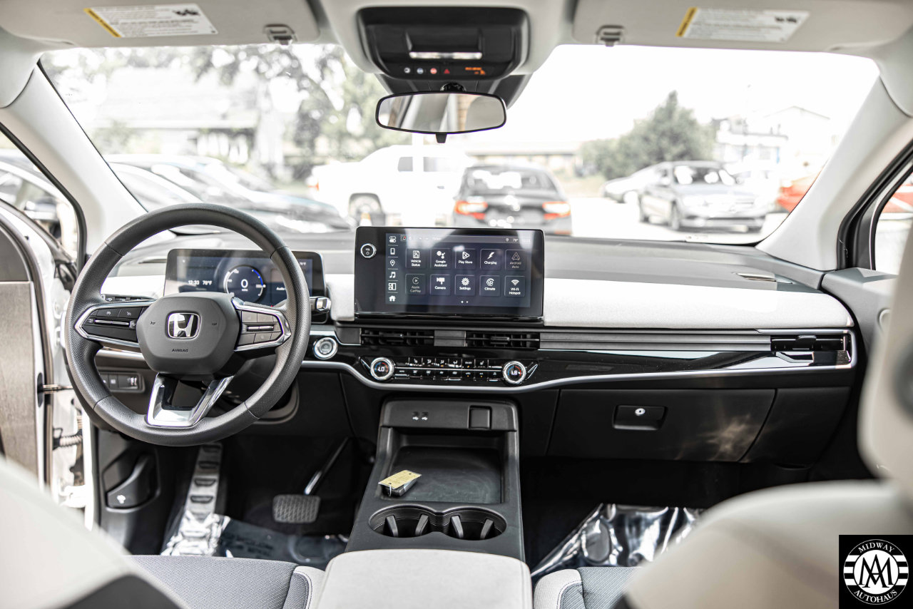 Used 2025 Honda Prologue EX image 32