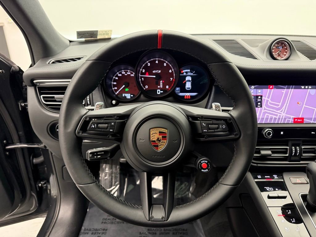 Used 2022 Porsche Macan GTS image 12