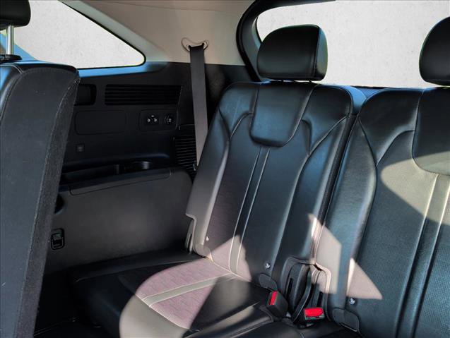 Used 2025 Kia Sorento S FWD image 19