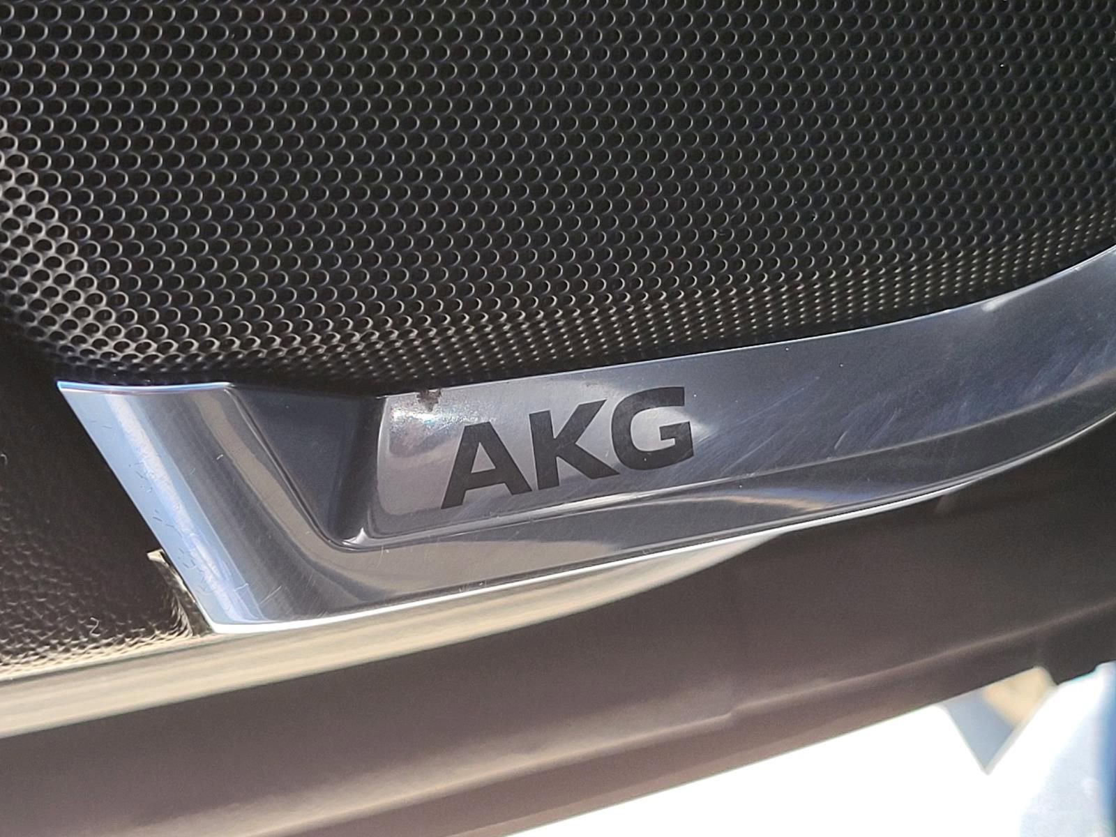 Used 2021 Cadillac Escalade ESV Premium Luxury image 22