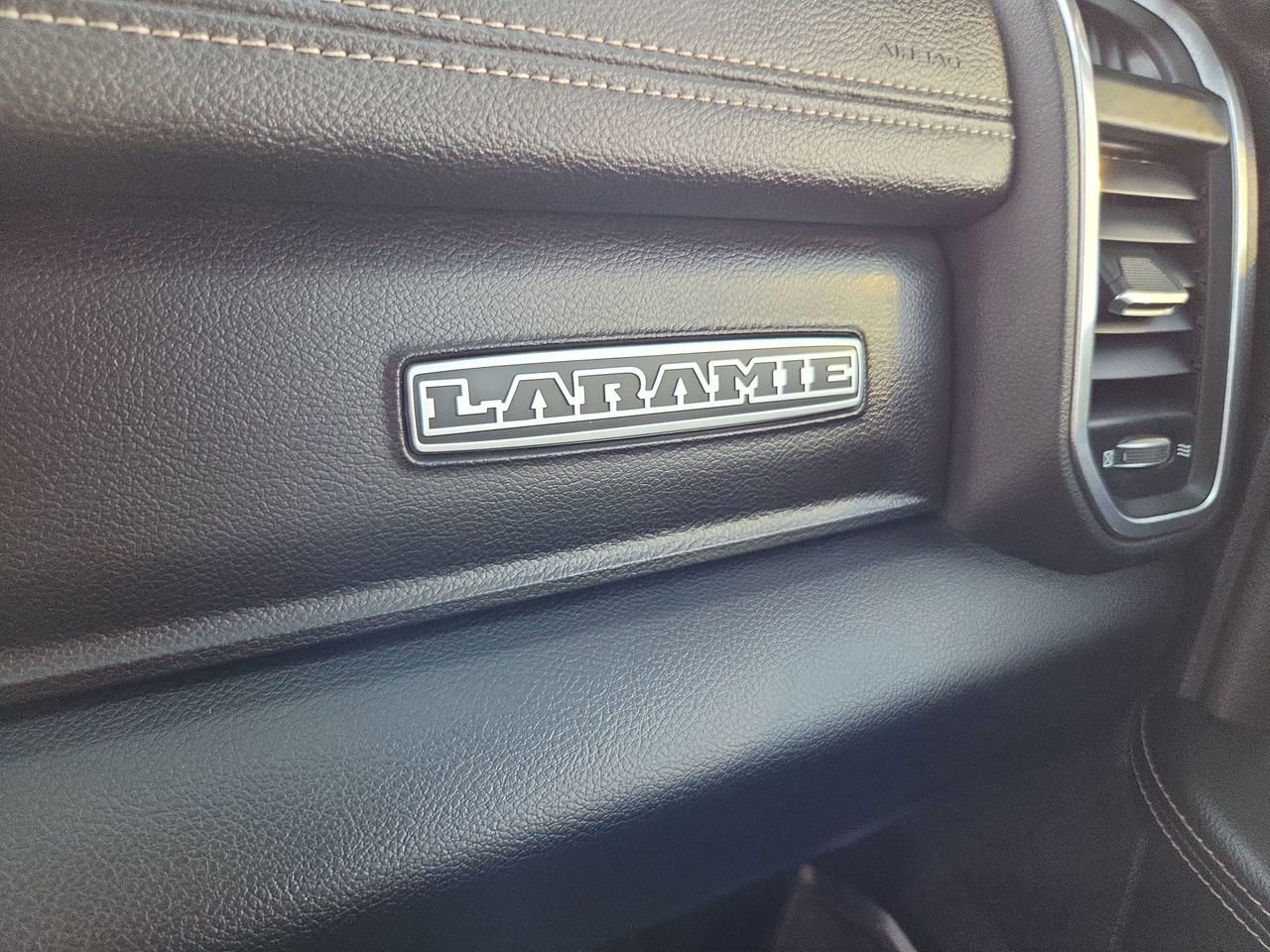 Used 2022 RAM 2500 Laramie AWD/4WD image 24