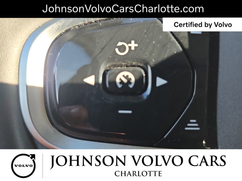 Certified 2025 Volvo XC90 B6 Plus image 27