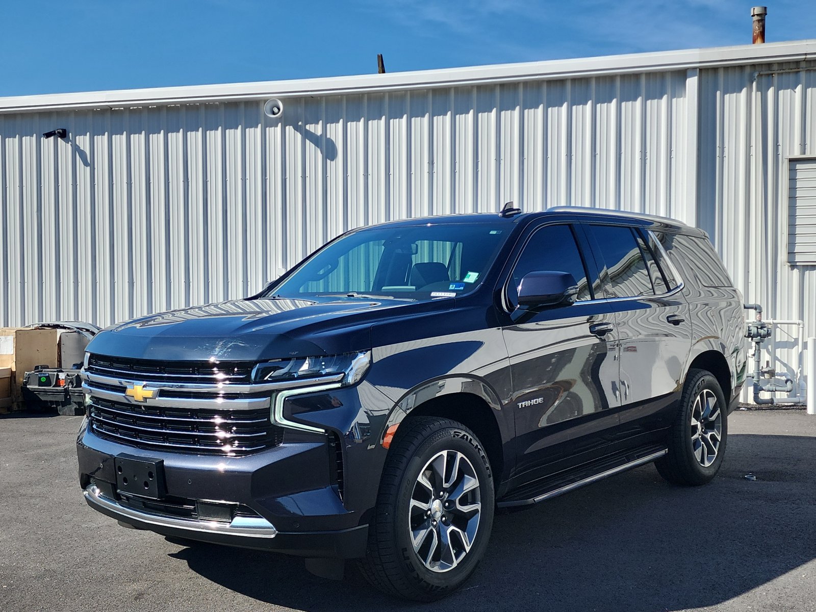 Used 2022 Chevrolet Tahoe LT w/ LT Signature Plus Package AWD/4WD image 1