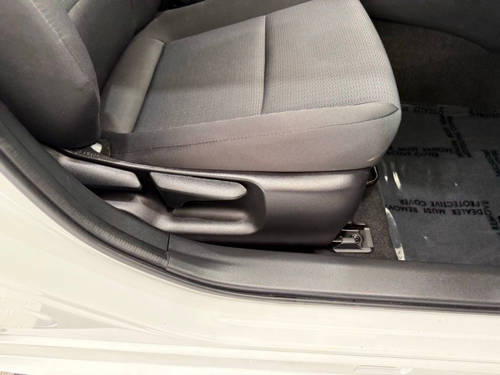 Used 2023 Toyota Prius LE FWD image 21