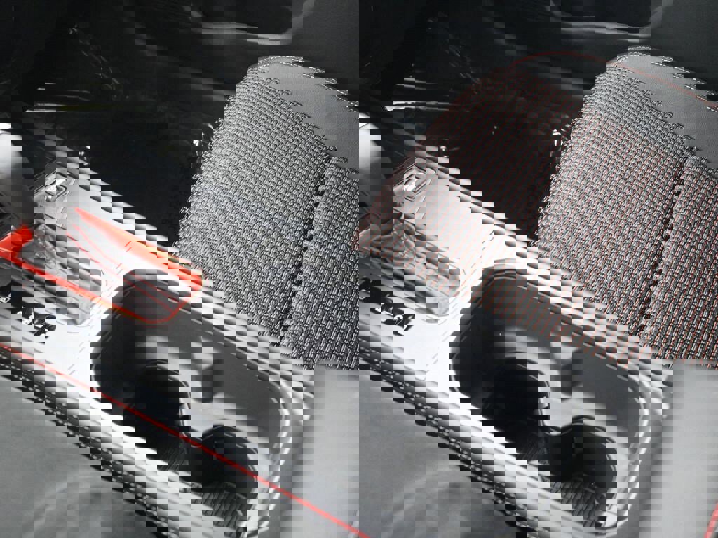 New 2026 Nissan Kicks SR image 17