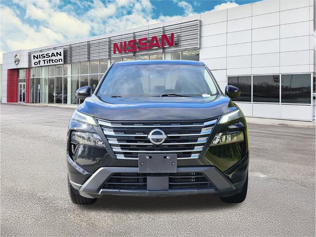 Used 2024 Nissan Rogue SV AWD/4WD image 2