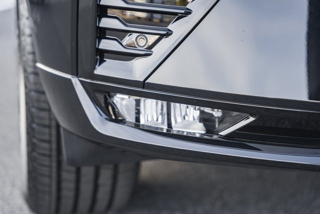 New 2026 Volvo XC60 B5 Plus w/ Protection Package Premier image 14