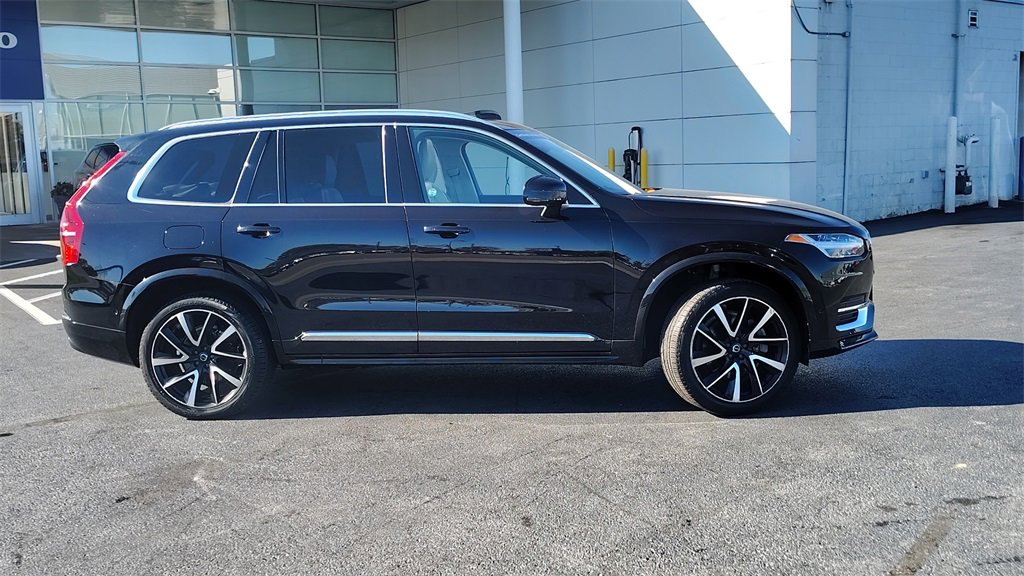 Used 2023 Volvo XC90 B6 Plus w/ Protection Package Premier image 2
