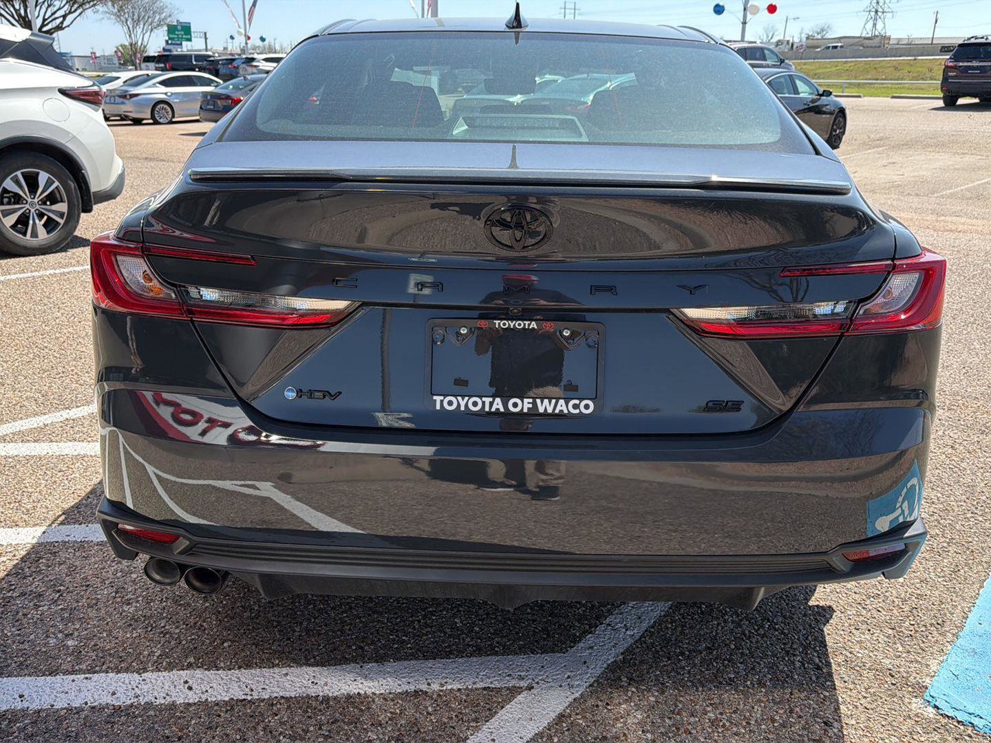 Used 2026 Toyota Camry SE FWD image 4