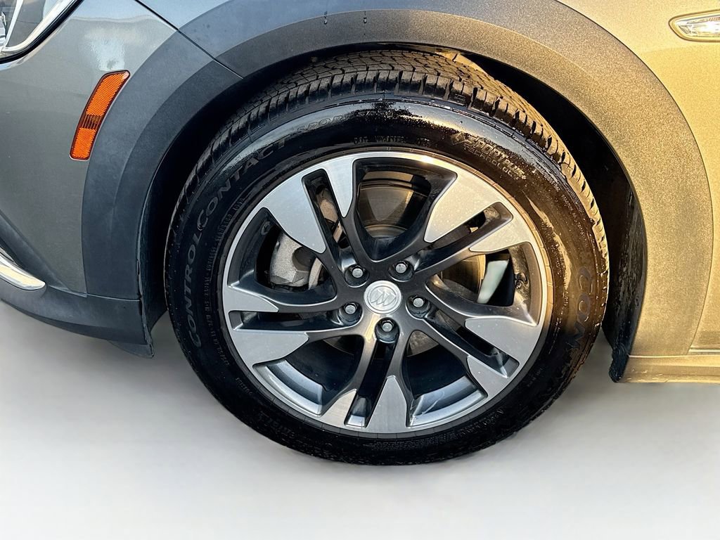 Used 2018 Buick Regal Essence w/ Driver Confidence Package #1 image 42