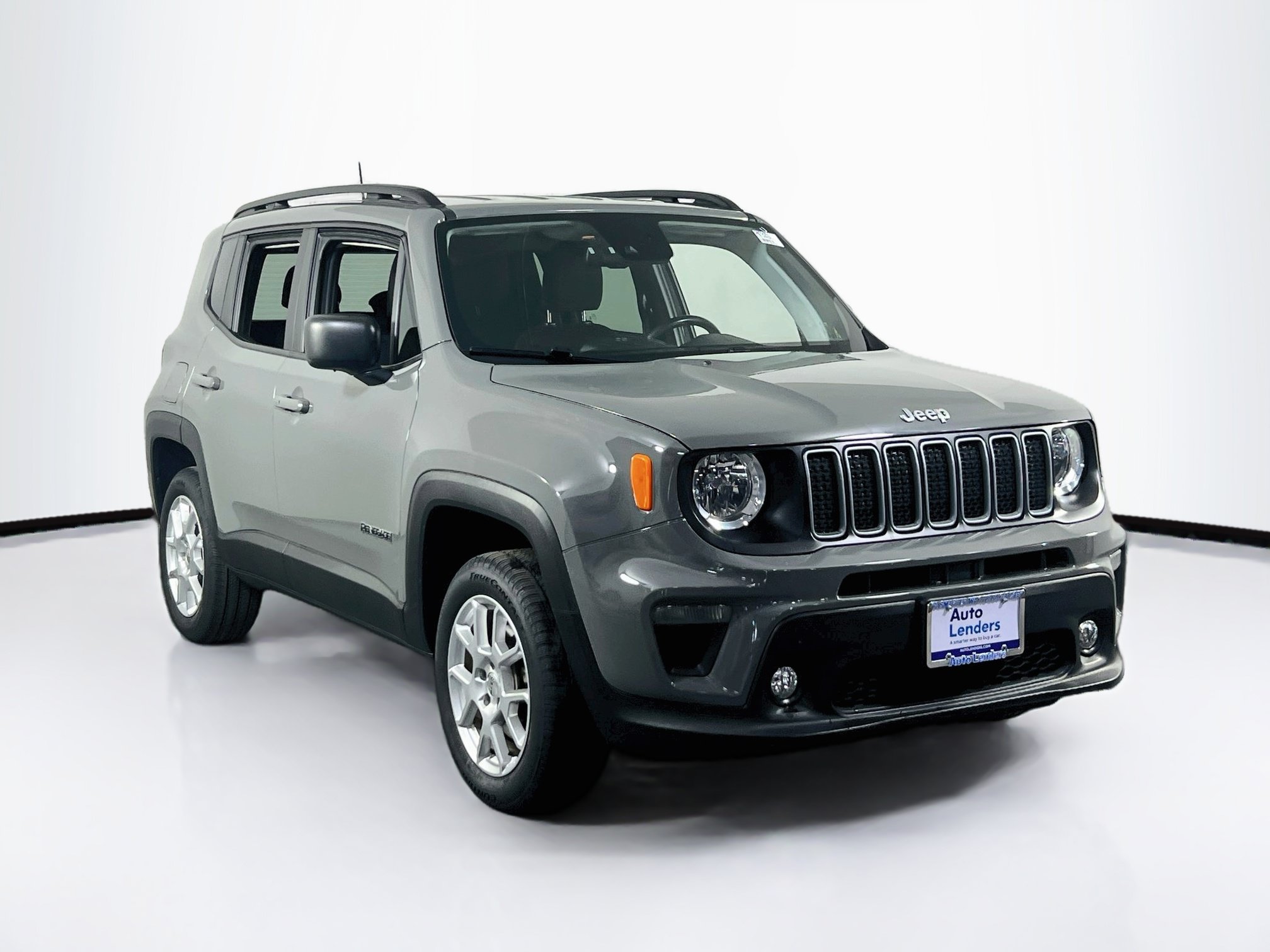 Used 2022 Jeep Renegade Latitude w/ Convenience Group AWD/4WD image 3