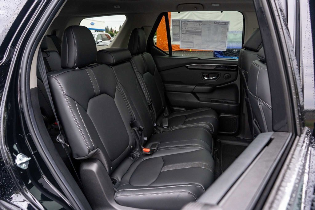 New 2025 Honda Pilot Touring image 16