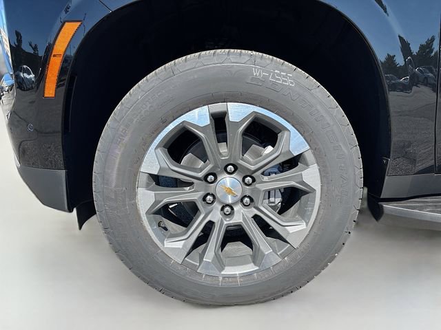 New 2026 Chevrolet Suburban LT image 33