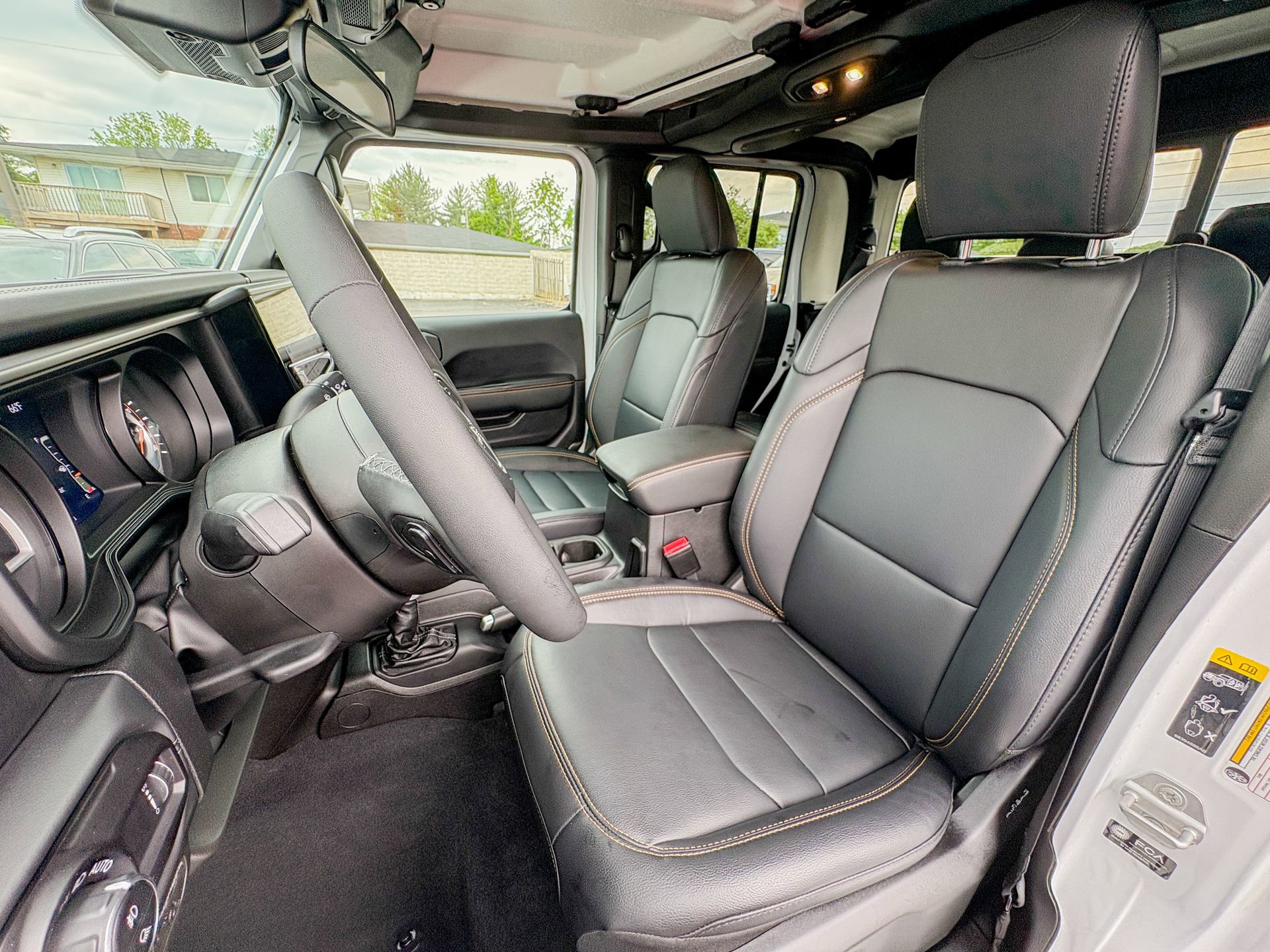 Used 2025 Jeep Gladiator Sport AWD/4WD image 25