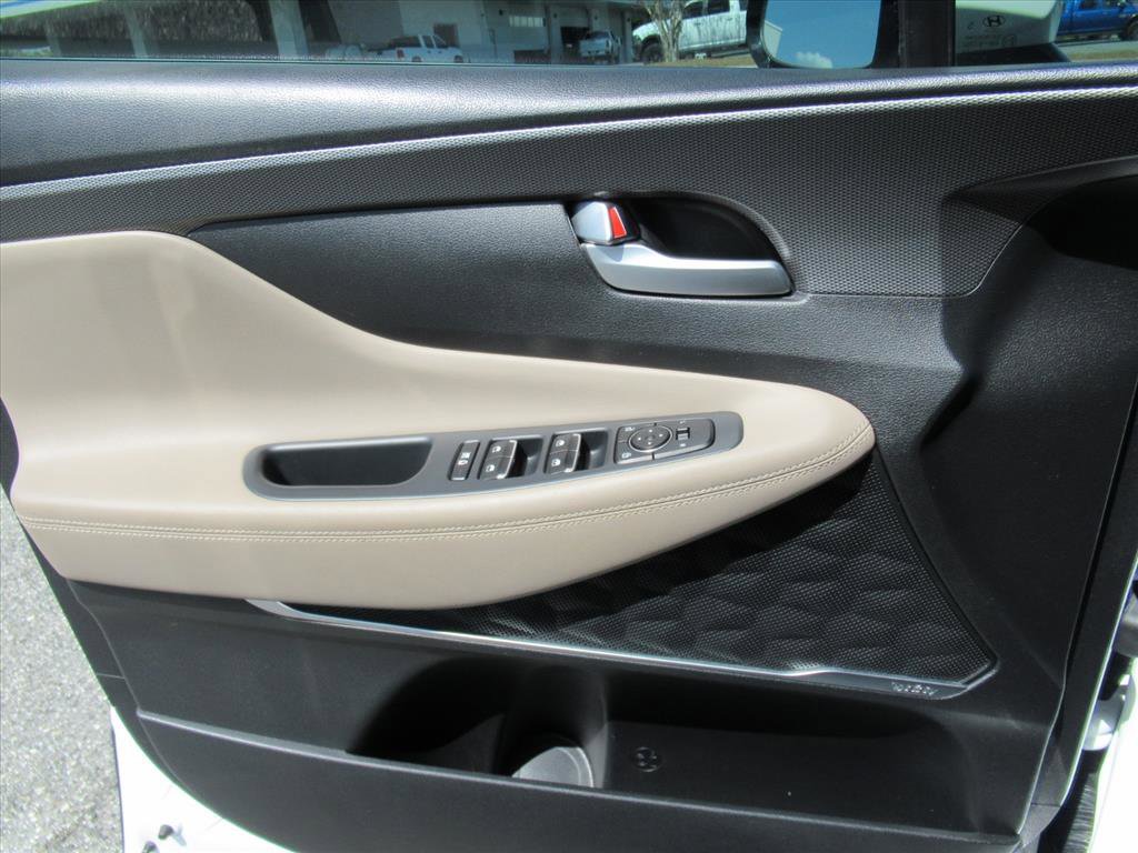 Used 2020 Hyundai Santa Fe SEL w/ Convenience + Premium Package image 19