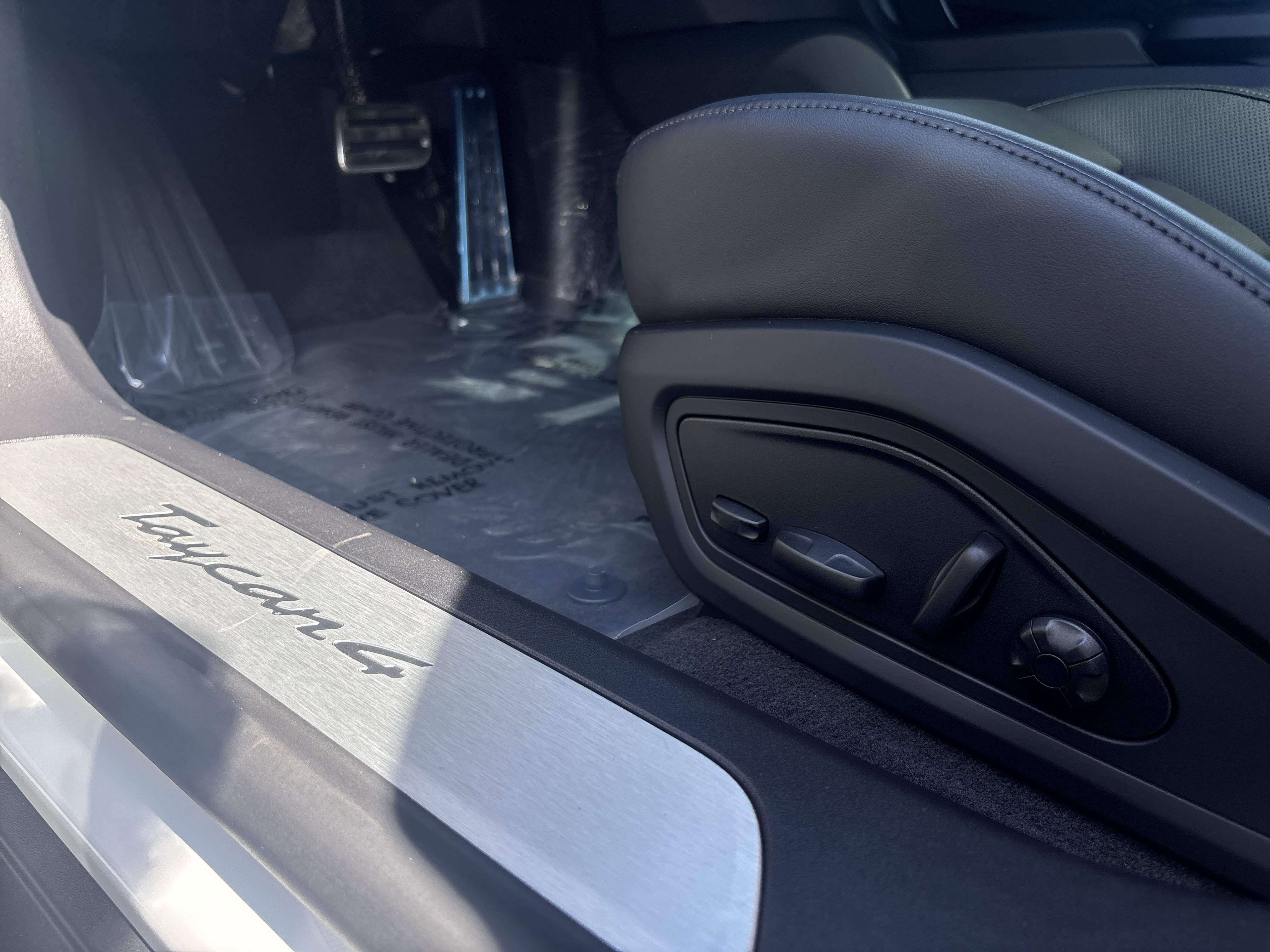 New 2026 Porsche Taycan image 29