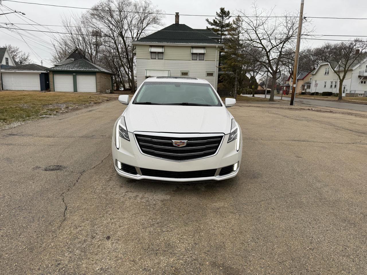 Used 2019 Cadillac XTS Luxury AWD/4WD image 2